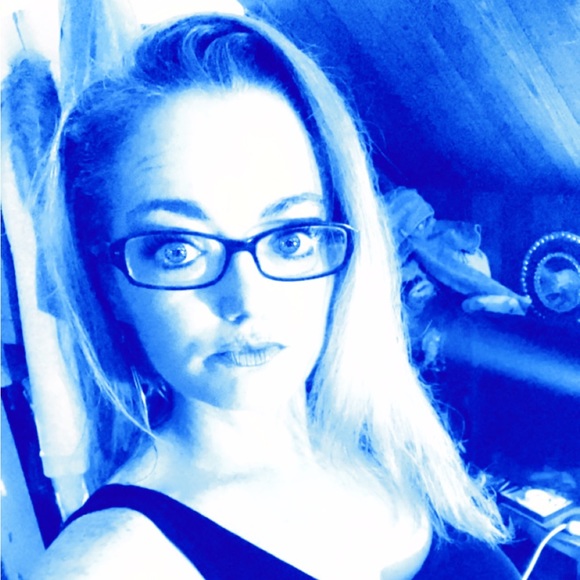 Meet your Posher, Naydean - Picture 1 of 1